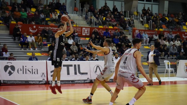 El Odilo es séptimo y por fin tiene un bagaje positivo, 11-10, tras ganar por 73-66 al Cornellá 