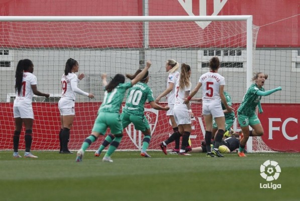 Triunfo a domicilio del Levante en Sevilla