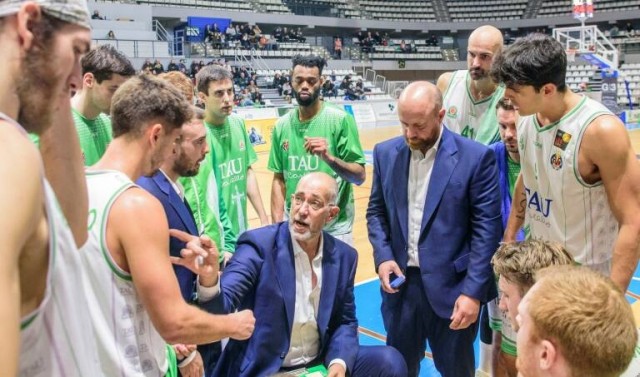 El TAU retoma la Liga con un partido clave para escapar de la zona baja  
