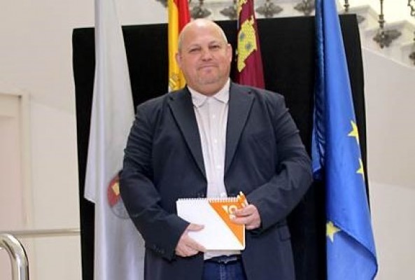 Ciudadanos elige a Julio Céspedes como candidato naranja a la Alcaldía de La Unión  