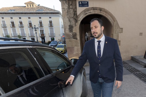 Cs exige a Morales toda la documentación y le advierte de que 