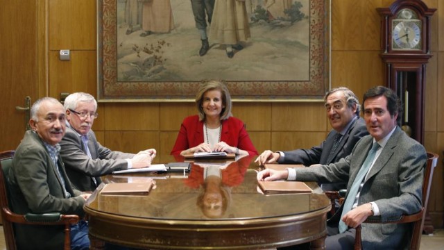  Expertos del Gobierno empiezan a evaluar la sentencia de la UE sobre interinos