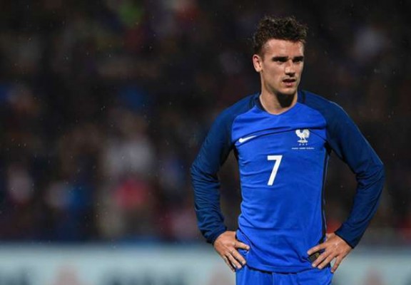 Griezmann no jugará el martes con la selección francesa por lesión
