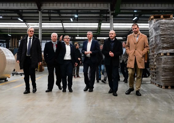 Electrificación del polígono del Golfo de Tavernes de la Valldigna, efectuada después de 20 años 