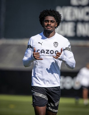 Doble lateral para combatir en el Camp Nou