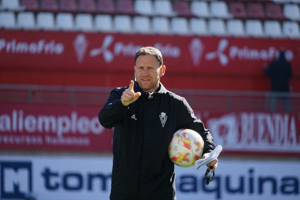 El Murcia recibe al Barça Atlètic con el apoyo de 