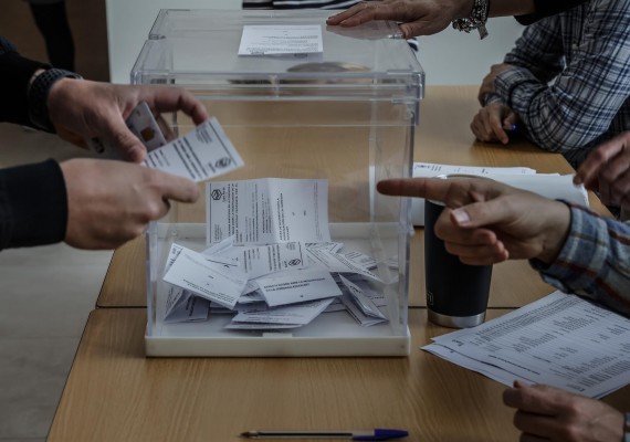 Educación autoriza a 23 centros a implantar la jornada continua el próximo curso de los 46 que votaban