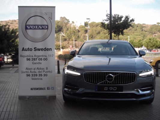El Volvo S90 ya se puede adquirir en el concesionario oficial