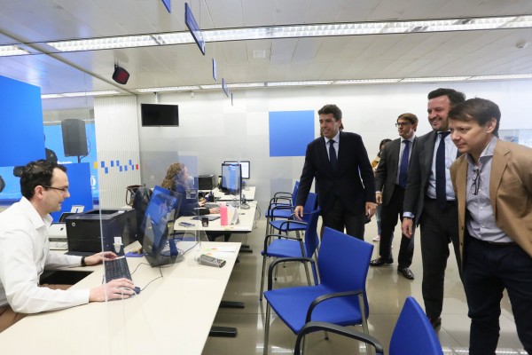 La Diputación inicia en la sede de Carrús de Elche el plan de reforma de oficinas de Suma