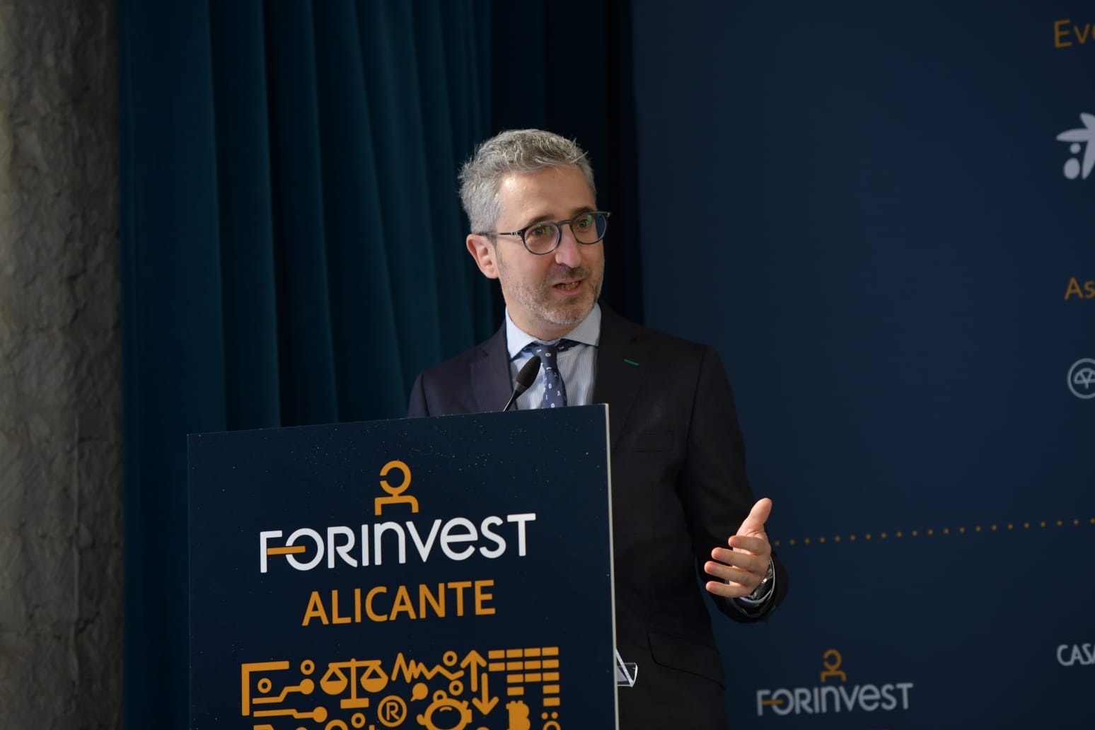 Arcadi España destaca que la jornada Forinvest de Alicante refleja su peso en la economía