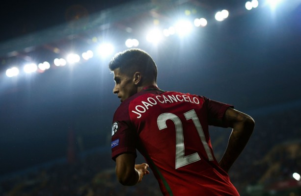 Cancelo centra las miradas del FC Barcelona