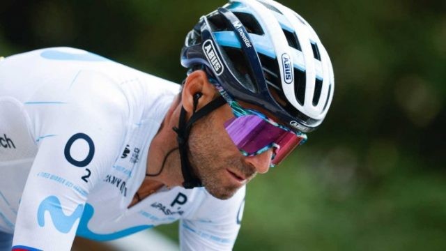 Valverde, como un personaje de videojuego en la aplicación GoZwift recorriendo Glasgow 