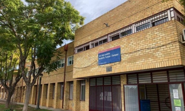 El Ampa del Rodolfo Tomás Samper de El Altet se concentrará ante la tarzanda para ampliar el colegio