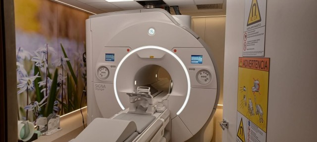 El Hospital de Elda pone en marcha el nuevo equipo de resonancia magnética