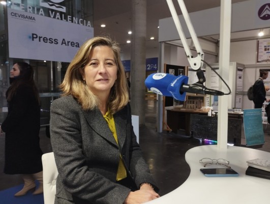 Carmen Álvarez: 