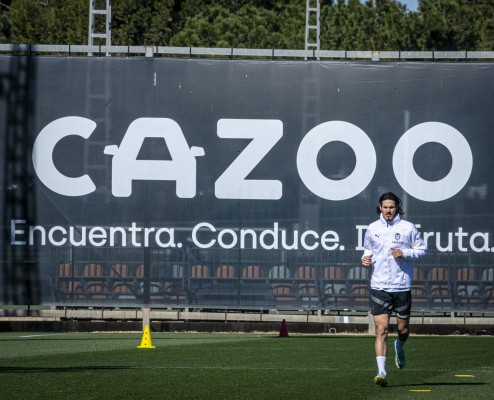 Nico sigue avanzando, Cenk regresa