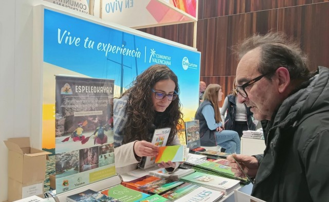 Municipios de la Plana Baixa promocionan su marca turística en Navarra y Bélgica