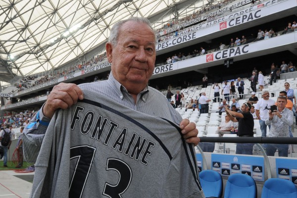 Muere el fútbolista francés Just Fontaine, récord de goles en un mundial
