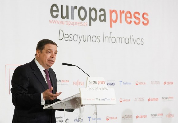 El Gobierno pide a Ferrovial aclarar su continuidad en España ante el cambio de sede a Países Bajos