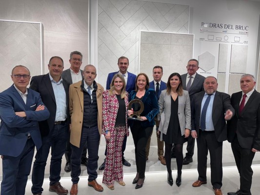 Barrachina defiende el 
