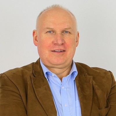 La murciana Prosur busca hacerse grande en el mercado británico con el fichaje de Rob Nugent 