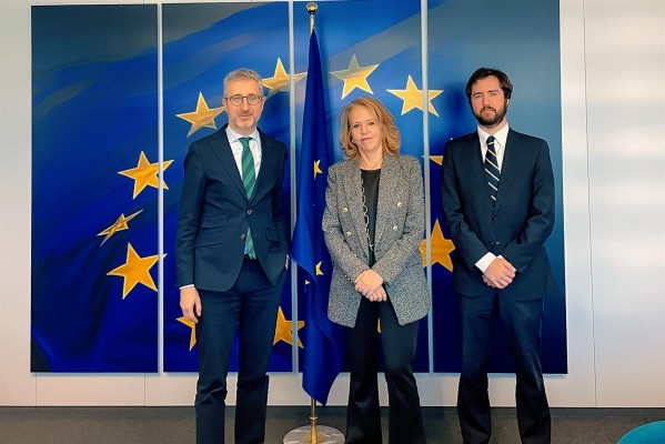 La Generalitat activará un plan piloto para instalar cajeros en barrios de grandes ciudades