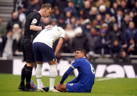 Thiago Silva (Chelsea) se lesiona los ligamentos de la rodilla