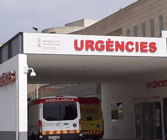 CSIF pide más medios para urgencias y avisa de que 46 pacientes en el Clínico esperan cama