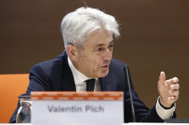 Los economistas mantienen su previsión para el PIB en 2023, aunque ven signos de enfriamiento