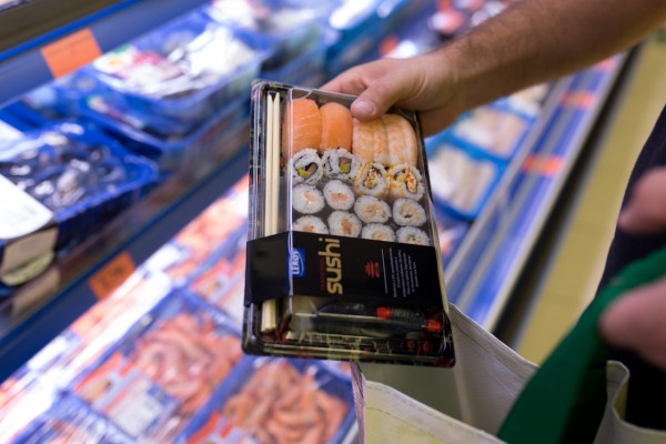 Mercadona ya vende bandejas de sushi en Valencia