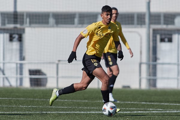 El Hércules mejora el contrato de César Moreno ante el interés de terceros por hacerse con él
