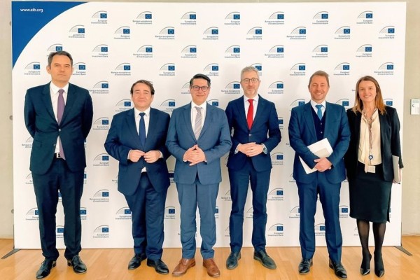 La Generalitat explora con el Banco Europeo de Inversión vías de financiación para infraestructuras sanitarias
