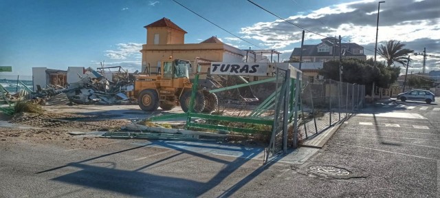 Costas autoriza a los dueños del restaurante Katy, en Cabo de Palos, a su derribo