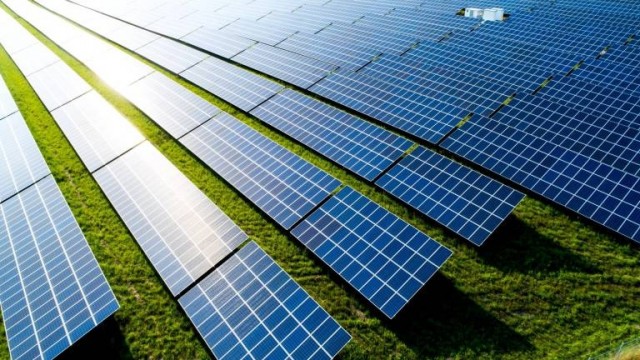 Solats presenta la energía solar como una solución sostenible para la industria cerámica en Cevisama
