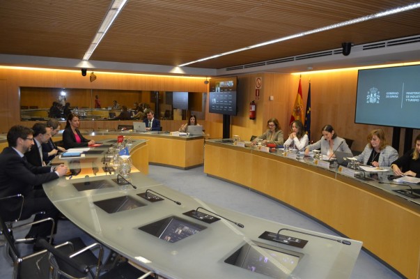 El Gobierno destinará 106 millones en 2023 a impulsar la competitividad del sector comercial
