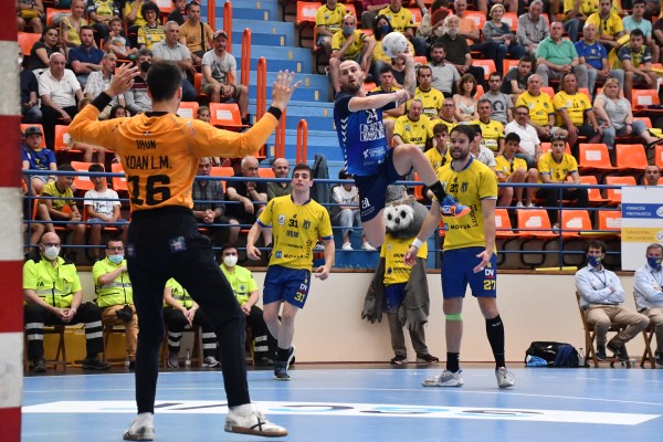 El TM Benidorm se concentrará en Torrelavega tras partido en Francia
