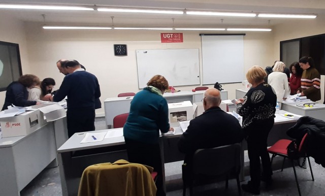 El PSOE de Alicante vota el primer esbozo de lista con un pacto de integración pendiente de Barceló 