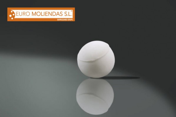 Barraganes presenta en Cevisama la nueva bola de alúmina Platinum E para molienda en vía seca