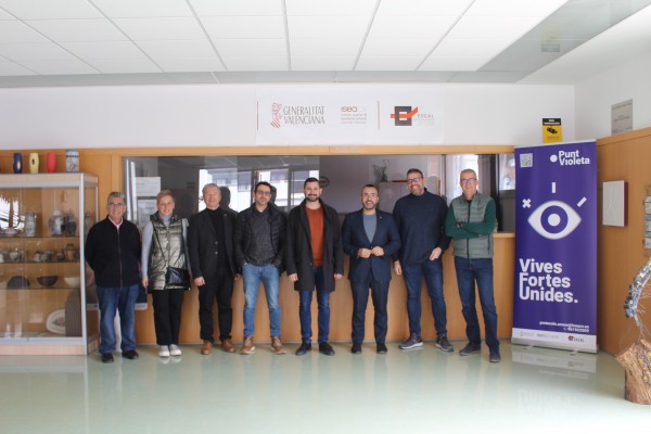 Vila-real demana més autobusos a l'Escola Ceràmica de l'Alcora per a impulsar la formació en el taulell