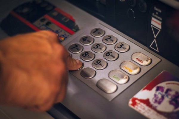 La banca, CNMV y Banco de España cuestionan la tasa de la nueva Autoridad del Cliente Financiero