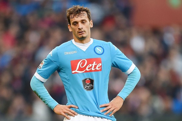 El Nápoles busca alternativas para dejar salir a Gabbiadini