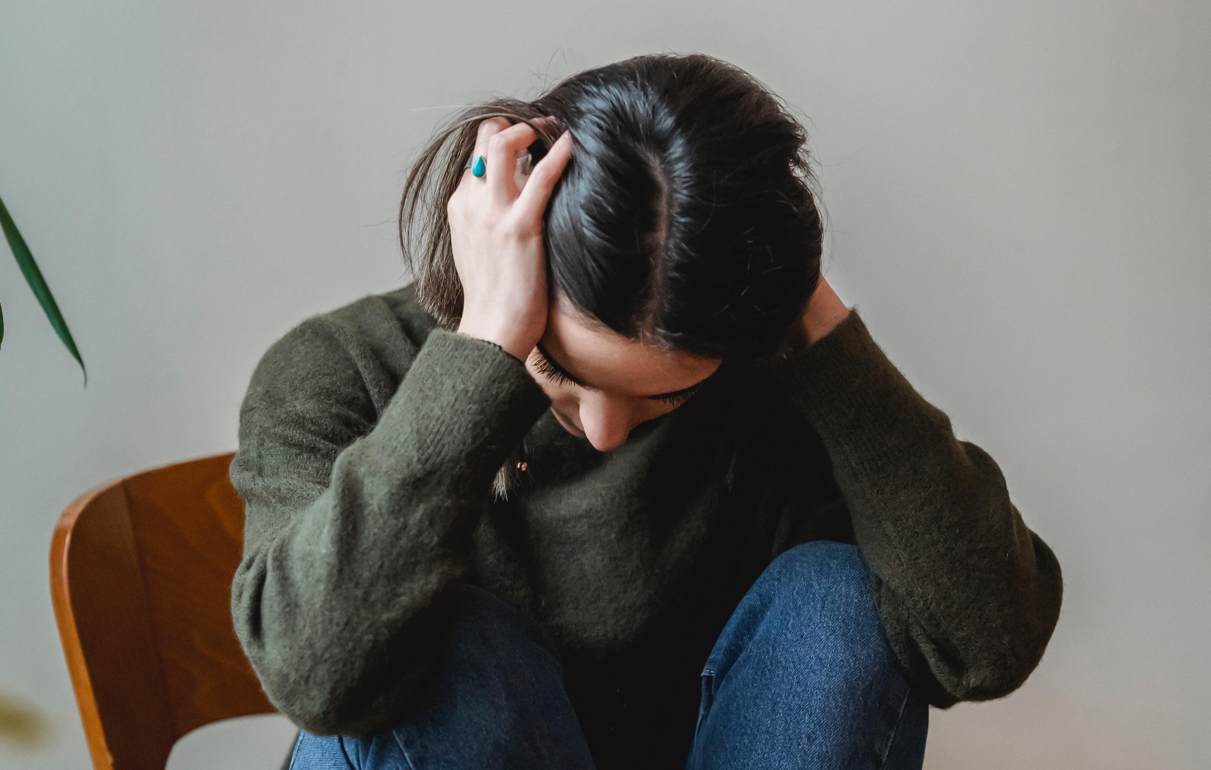 ¿Por qué hay más casos de salud mental en adolescentes y se autolesionan más?