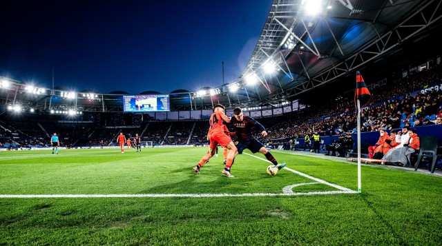 El Ciutat abre el tarro de las finales