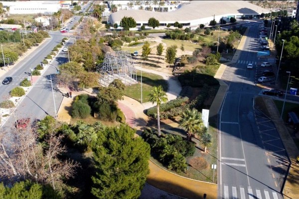 La concesión demanial del kiosco-bar de la Plaza Antonete Gálvez queda desierto y saldrá a licitación rebajando el canon 