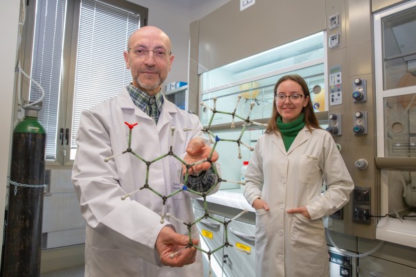 Un equipo de la UA descubre una herramienta de síntesis orgánica y un método para detectar nitritos