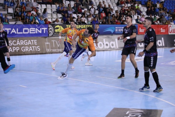 El Benidorm quiere despedir a su capitán Grau con un triunfo