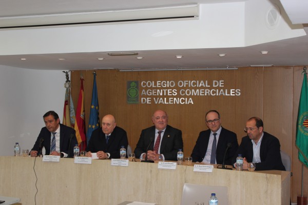 Éxito en la jornada fiscal organizada por la Asociación de Asesores Fiscales y el COAC