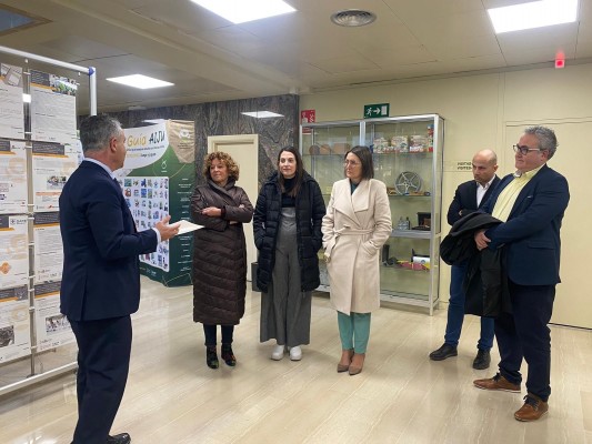 La consellera Josefina Bueno visita Aiju y destaca la innovación para una Comunitat más sostenible