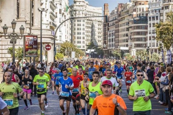 Uñas caídas, encarnadas, hematomas subungueales y ampollas, principales lesiones tras correr el maratón