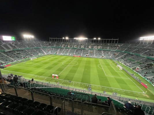 Ponce y Boyé ataque del Elche ante un Betis con Azoye en su tridente ofensivo
